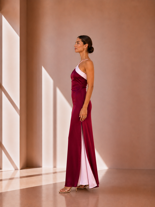 Vestido largo satinado con escote cruzado