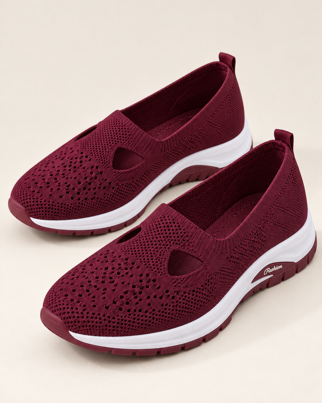 Zapatillas de mujer lisas y a la moda