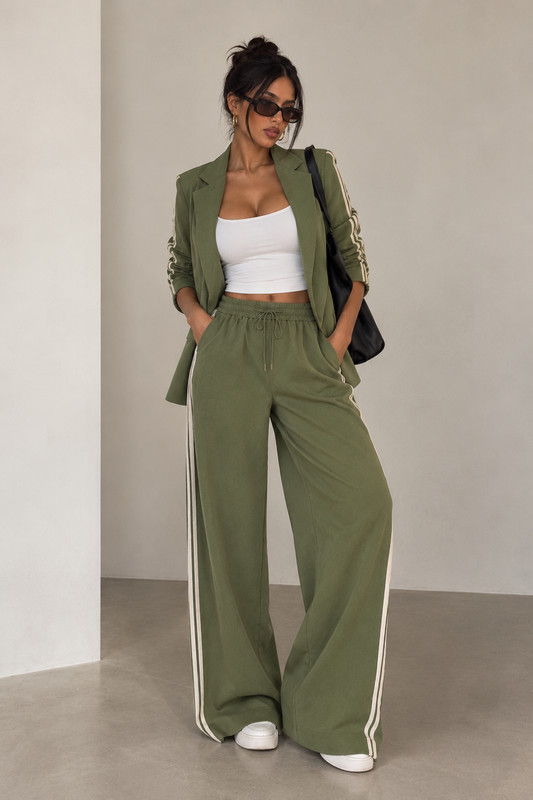 TRAJE SENCILLO
