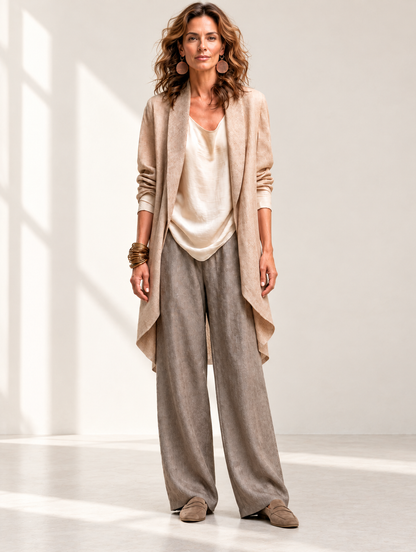 Costanza | Conjunto elegante de tres piezas en beige y gris con pantalón palazzo a capas