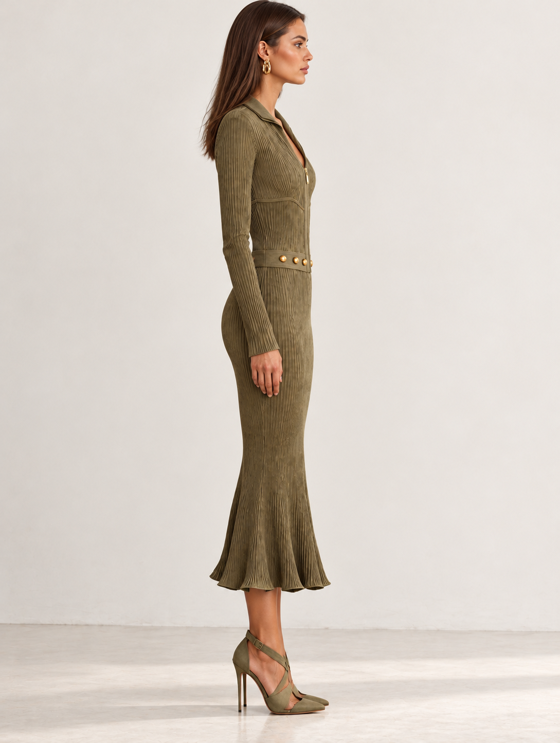 Marta | Vestido midi de punto acanalado con cremallera, bajo de sirena y cinturón de tachuelas