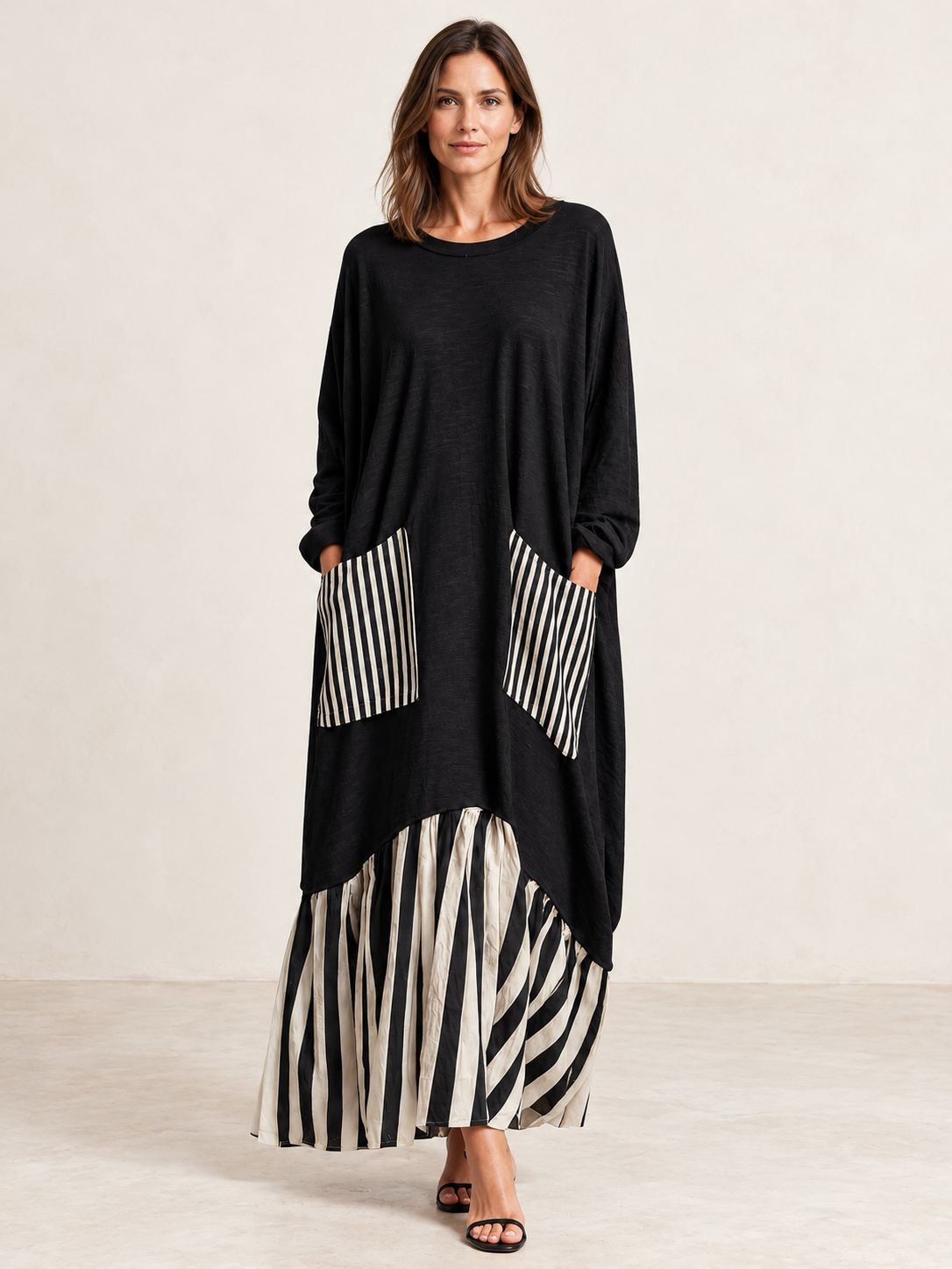 Stefania | Vestido largo holgado de algodón negro con rayas de estilo patchwork