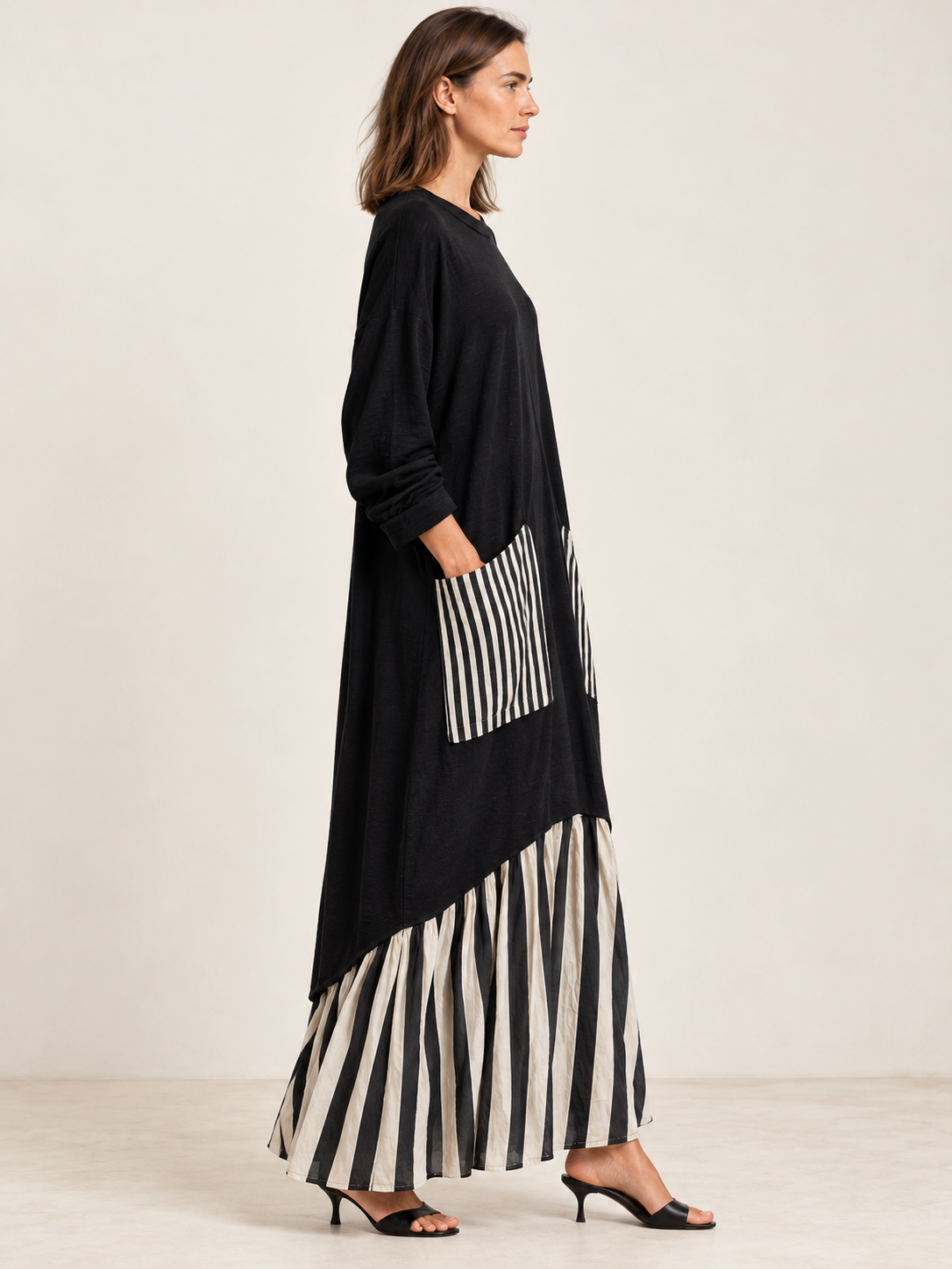 Stefania | Vestido largo holgado de algodón negro con rayas de estilo patchwork