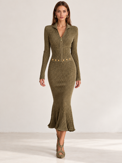 Marta | Vestido midi de punto acanalado con cremallera, bajo de sirena y cinturón de tachuelas