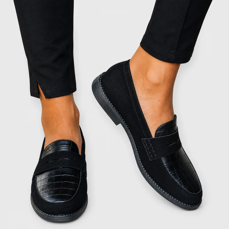 Mocasín Greta — Penny Negro Efecto Coco