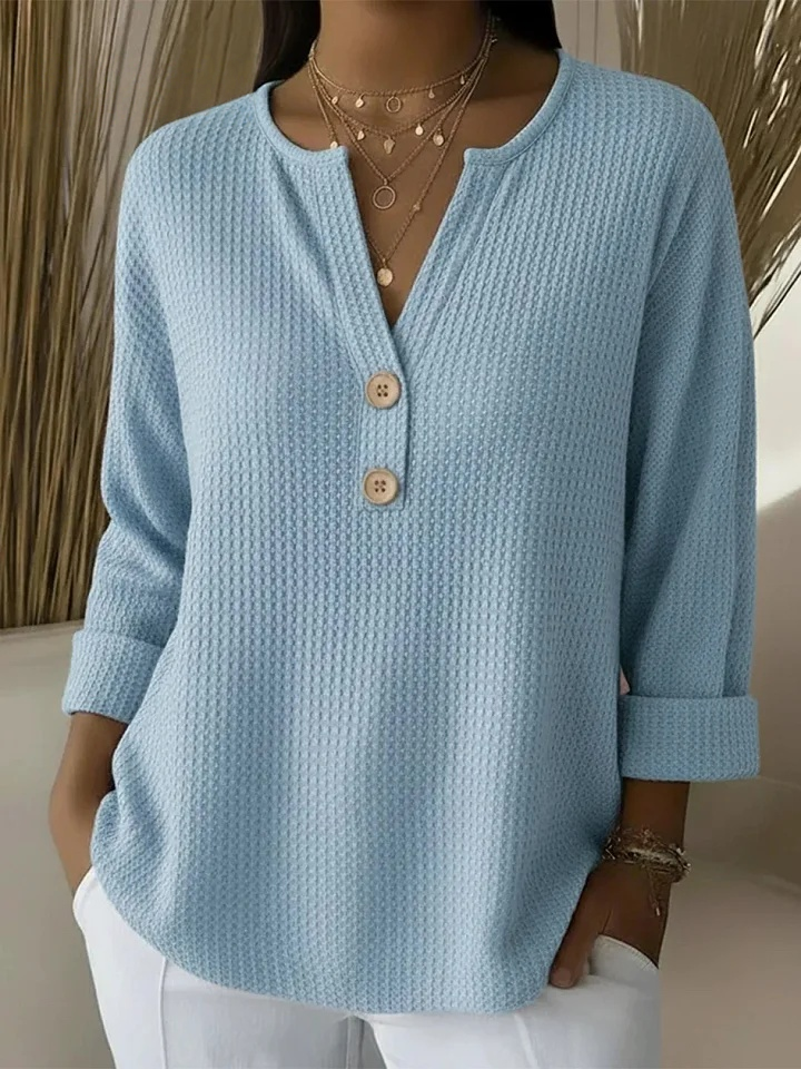 Lucia | CAMISA HENLEY CON RELIEVE Y BOTONES